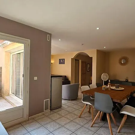 Villa Sud-vacances: 5 Première Ligne Avec Jaccuzzi Frontignan